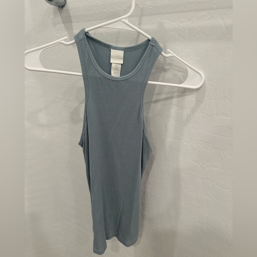 Light blue ribbed tank top